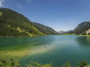 Wonderful hike around the Vilsalpsee with a waterfall