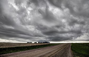 Prairie Storm Clouds Canada Saskatchewan Summer Warnings