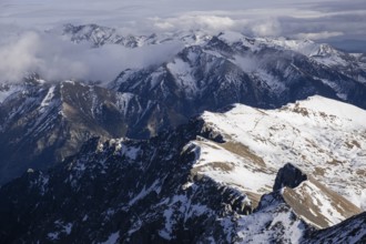 Ascenso al pico Robiñera, Huesca, Aragón, cordillera de los Pirineos, Spain, Europe
