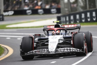 MELBOURNE, AUSTRALIA, APRIL 01: Yuki Tsunoda of Japan drives the Scuderia AlphaTauri AT04 in
