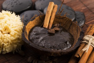 Homemade face and body organic all natural coffee scrub (peeling) with cinnamon