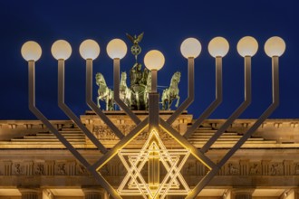 Germany, Berlin, 02.01.2025, Hanukkah candlestick Pariser Platz, in front of the Brandenburg Tor,