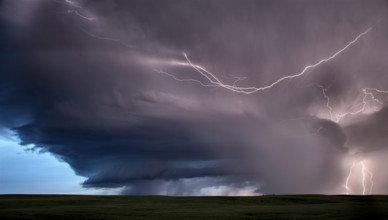 Lightning Storm Clouds Canada Saskatchewan Dramatic Summer