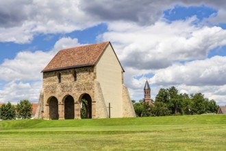 Kirchenfragment des Kloster Lorsch (St. Nazarius) in Lorsch im Kreis Bergstraße