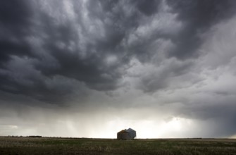 Prairie Storm Clouds Canada Saskatchewan Summer Warnings