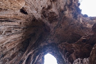 Imi N'Ifri natural bridge, Demnate, Atlas mountain range, morocco
