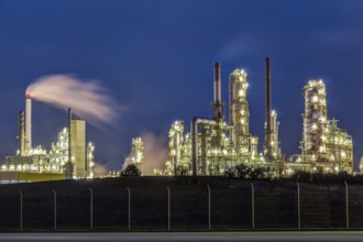 Chemical industry in the Leune works, Germany, Europe