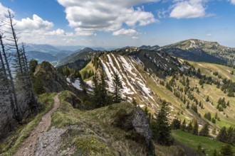Fantastic mountain tour to the Siplingerkopf and Heidelbeerkopf from the Gunzesried valley in the