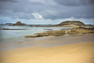 Low tide and Fort National in Saint Malo, Brittany, France, Europe