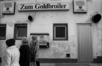 Germany, Merseburg, 15.01.1992, Restaurant Zum Goldbroiler, Europe
