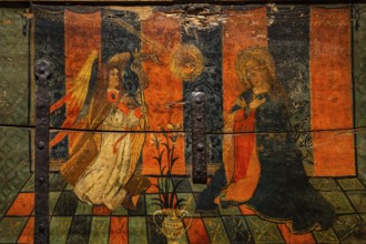 Bride's ark with the annunciation, anonymous, 1500, gilt and polychrome wood, Museu de Mallorca,