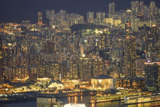 Hong Kong night view seen from Victoria Peak. Shooting Location: Hong Kong Special Administrative