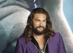 Jason Momoa at the Los Angeles premiere of 'Joker' held at the TCL Chinese Theatre IMAX in