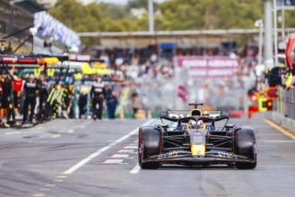 MELBOURNE, AUSTRALIA, APRIL 01: Max Verstappen of the Netherlands drives the Oracle Red Bull Racing