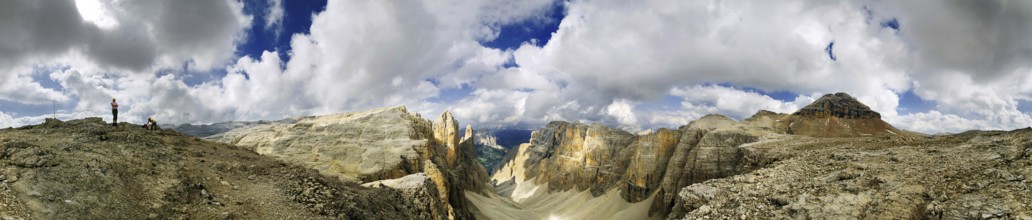 360°Panoramic view of the Sella massif with view the Mittagstal valley and the Piz Boe, South