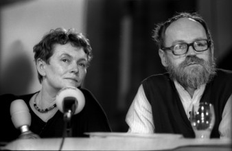 Germany, Berlin, 24.04.1992, Bärbel Bohley, (civil rights activist, artist), Sebastian Pflugbeil,
