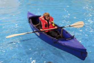 Safety first: At the presentation of the folding kayak