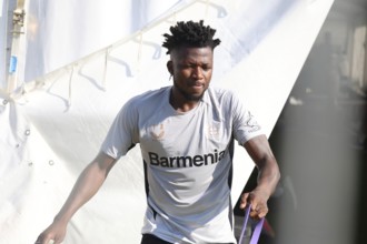Edmond Tapsoba (Bayer 04 Leverkusen) during strength training at the Bayer 04 Leverkusen training