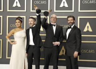 Mark Taylor, Stuart Wilson, Salma Hayek and Oscar Isaac at the 92nd Academy Awards, Press Room held