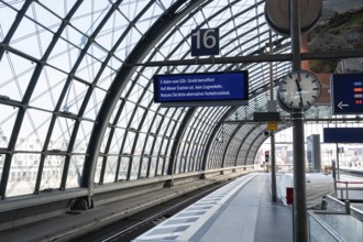 07.03.2024, Berlin, Germany, Europe, An almost deserted Berlin Central Station with deserted