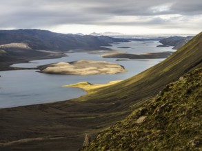 Lake Langisjór, highlands, behind the glacier edge of Vatnajökull, Iceland, Europe