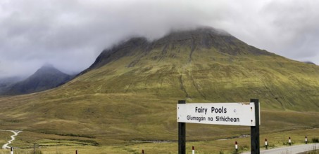 Information board, Fairy Pools, Glumagan nan Sithichean, Black Cuillin Mountains, Isle of Skye,