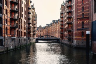 Das Lagerhausviertel oder die Speicherstadt. Wandrahmsfleet-Kanal. UNESCO-Welterbe