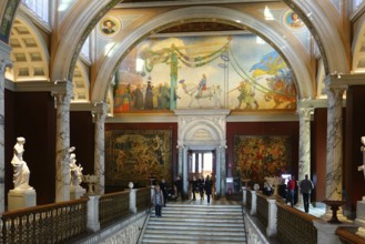 May Sunday walk in the center of Stockholm and an excursion to the National Museum of Sweden