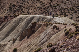 Plateau de Tarkeddit descent towards the Arous gorge, MGoun trek, Atlas mountain range, morocco