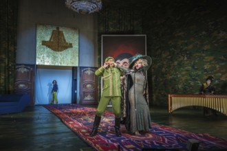 Production by Herbert Fritsch at the Schaubühne Berlin with Bastian Reiber, Florian Anderer and