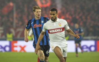Football match, Marco BRESCIANINI Atalanta Bergamo left chasing Josha VAGNOMAN VFB Stuttgart