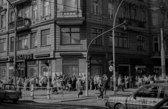 GDR, Berlin, 25 May 1990, queuing for applications for monetary union, savings bank in