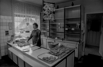 Germany, Müncheberg, 4 January 1991, Bakery, Europe