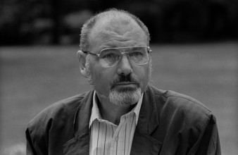 GDR, Berlin, 15.06.1990, director Edgar Kaufmann, shooting the film Heimsuchung in the courtyard of