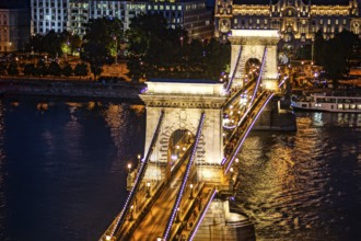 Szechenyi Chain Bridge night view (Budapest, Hungary). Shooting Location: Hungary, Budapest