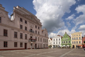 Güstrow, market square with town hall, built around 1800 by David Anton Kufahl