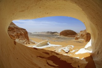 Egypt, White Desert, bizarre sandstone cliffs, Middle East, Africa