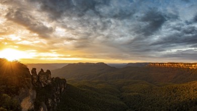 An image of the Three Sisters Blue Mountains Australia at sunrise