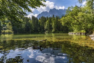 Fantastic round hike around the beautiful Eibsee at the Tiroler Zugspitze Arena
