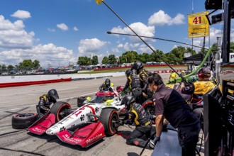 STING RAY ROBB (41) of Payette, Idaho comes down pit road for service during the Honda Indy 200 at