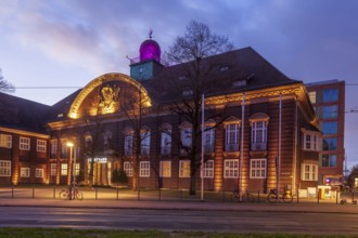Hotel Courtyard by Marriott Bremen at dusk, Bremen, Germany, Europe