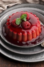 Vanilla pudding with raspberry and raspberry sauce
