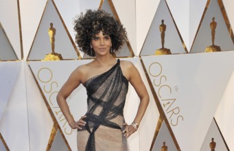 Halle Berry at the 89th Annual Academy Awards held at the Hollywood and Highland Center in