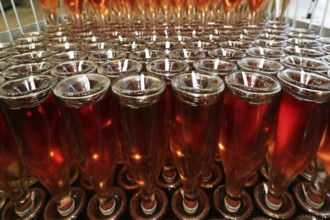 Sparkling wine for disgorging