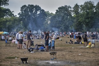 Germany, Berlin, 01.09.2024, Volkspark Friedrichshain, Citizens having a barbecue, Europe