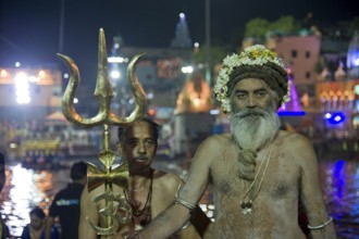 Naga sadhu going to take holy dip on kshipra river, madhya pradesh, india, asia