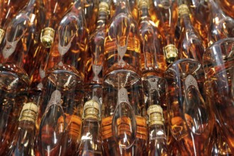 Sparkling wine storage