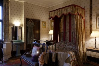 Interior view, East Quantoxhead Bedroom, Dunster Castle, Dunster, England, Great Britain