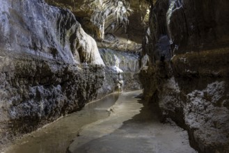 Stalactite cave, Ingleborough Cave, Clapham, Yorkshire Dales, England, Great Britain