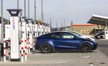 Ionity charging station with car on the A8 motorway near Merklingen, Alb-Donau-Kreis, Merklingen,